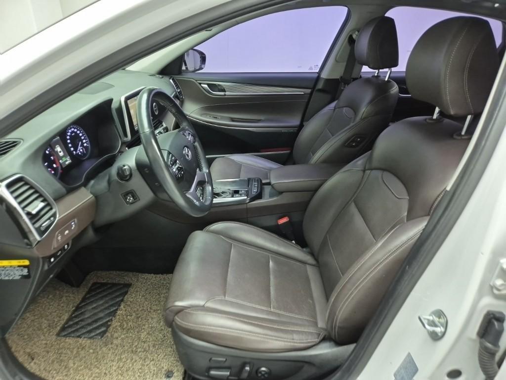 HYUNDAI Grandeur - Vista 11