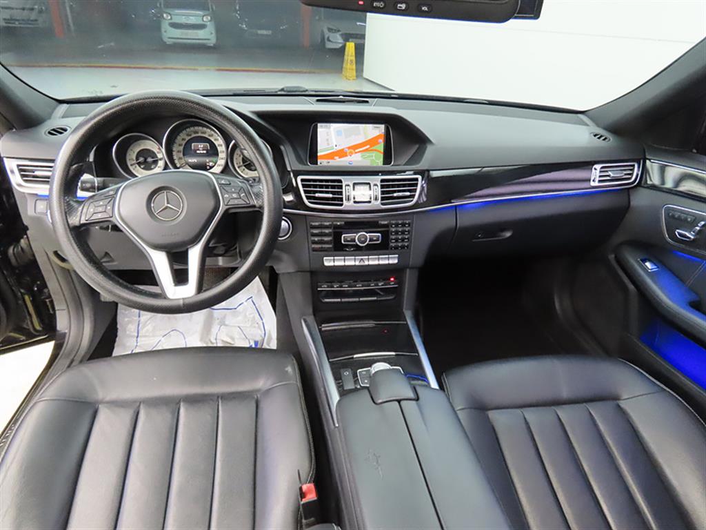 Mercedes Benz E class - Vista 7