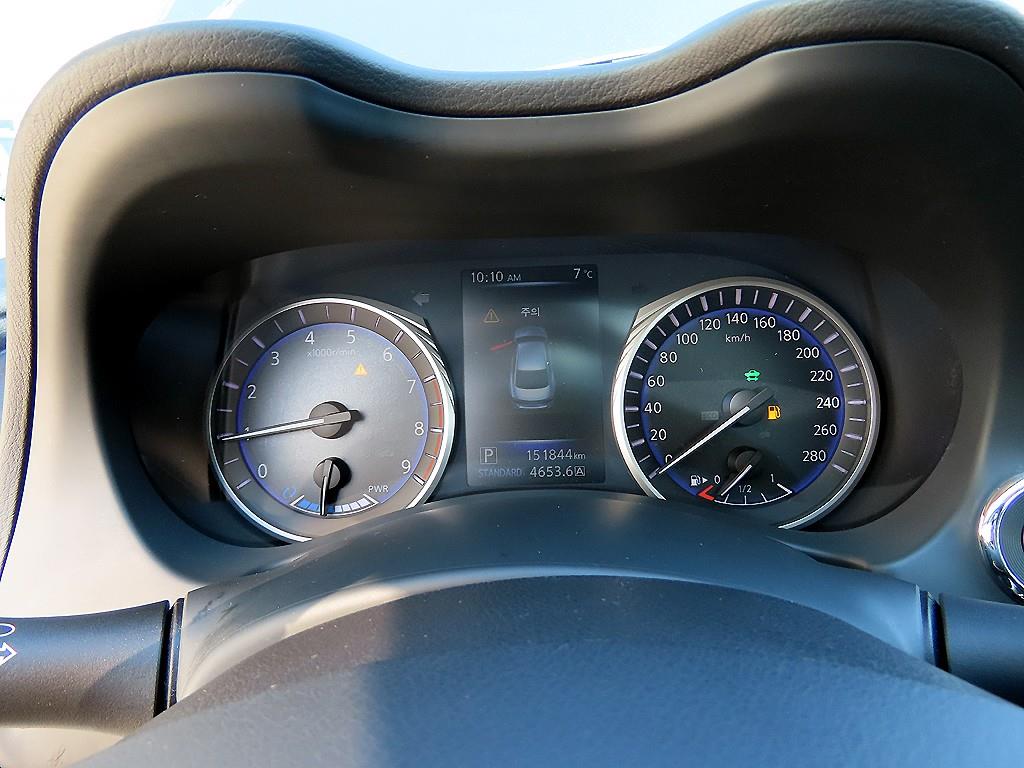 Infiniti Q - Vista 9