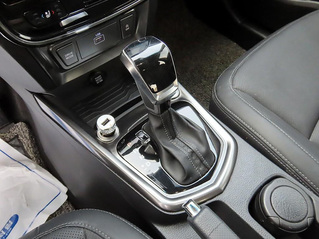 Ssangyong Tivoli - Vista 10