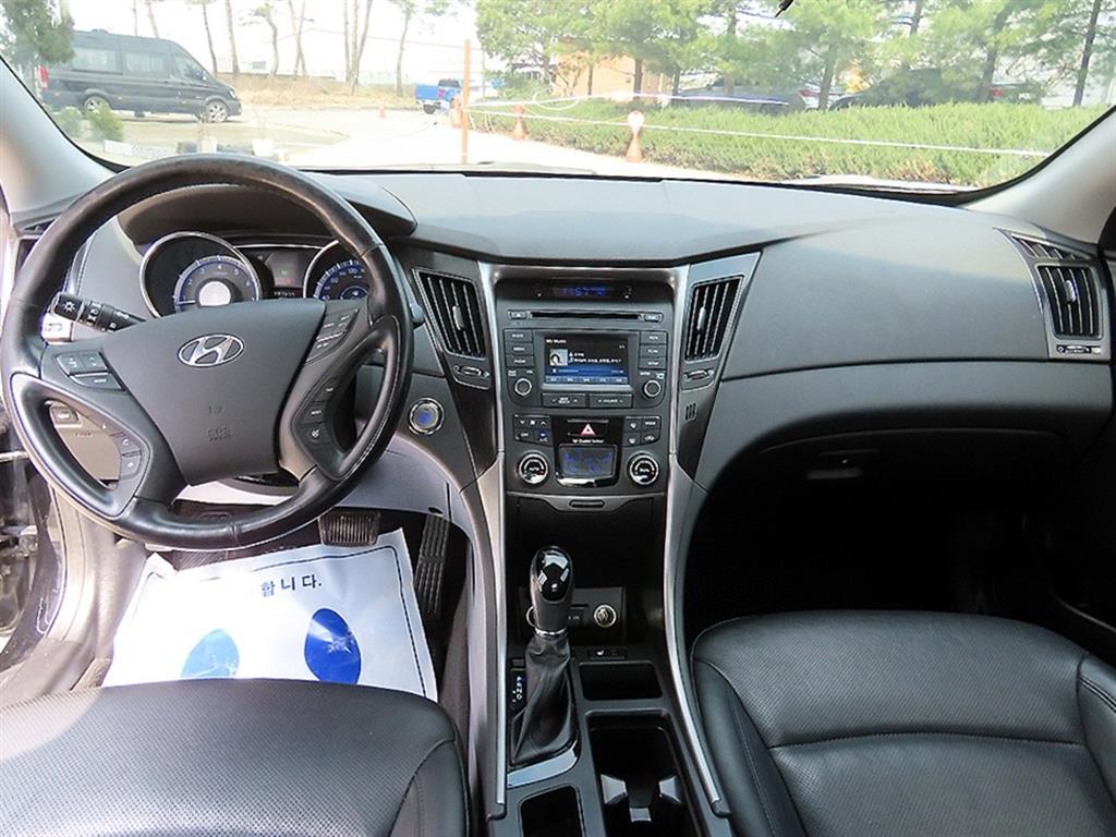 HYUNDAI Sonata - Vista 7