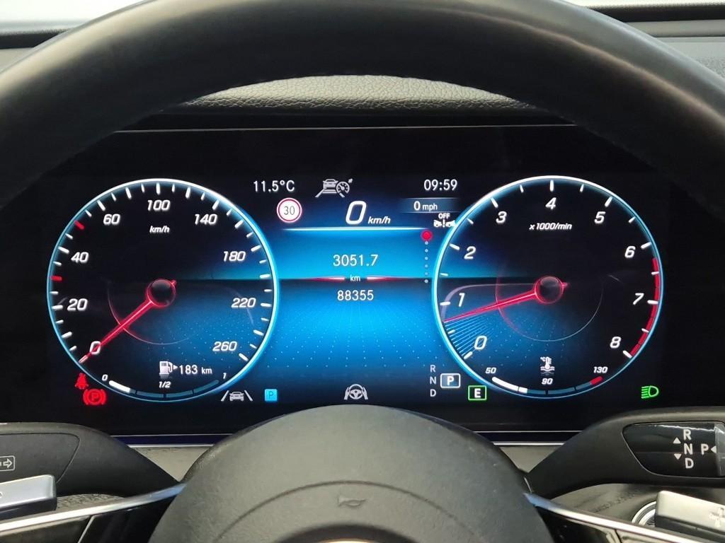 Mercedes Benz E class - Vista 6