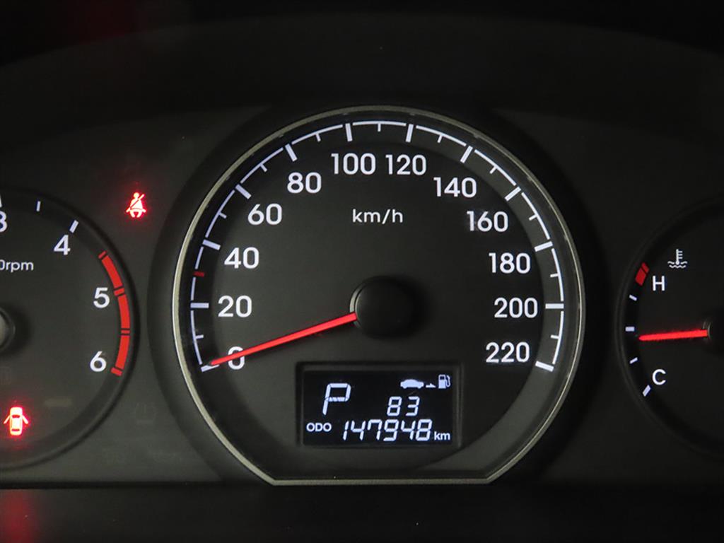 HYUNDAI Starex - Vista 9