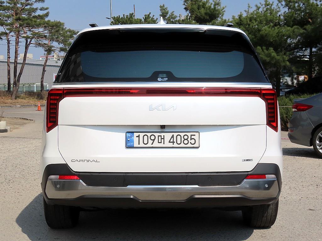 KIA Carnival - Vista 4
