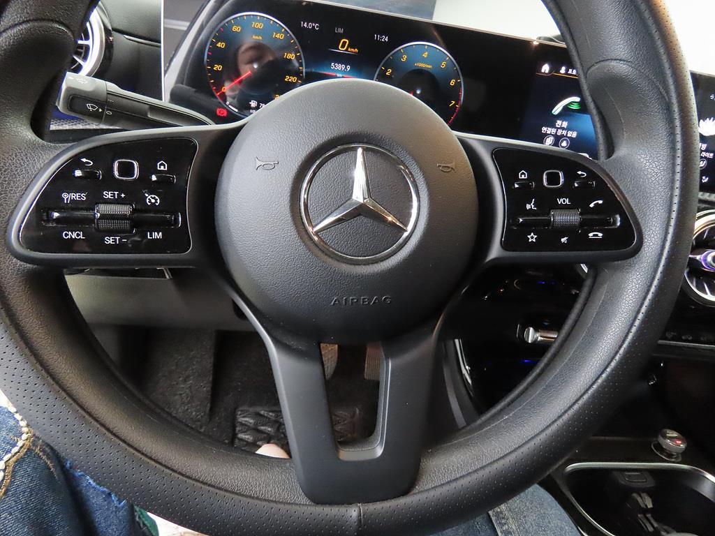 Mercedes Benz A Class - Vista 10