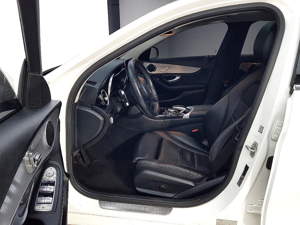 Mercedes Benz C Class - Vista 8