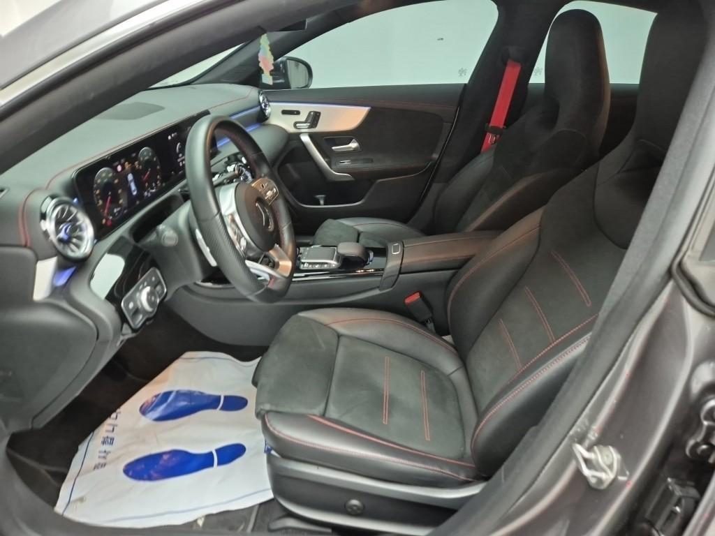 Mercedes Benz CLA Class - Vista 11