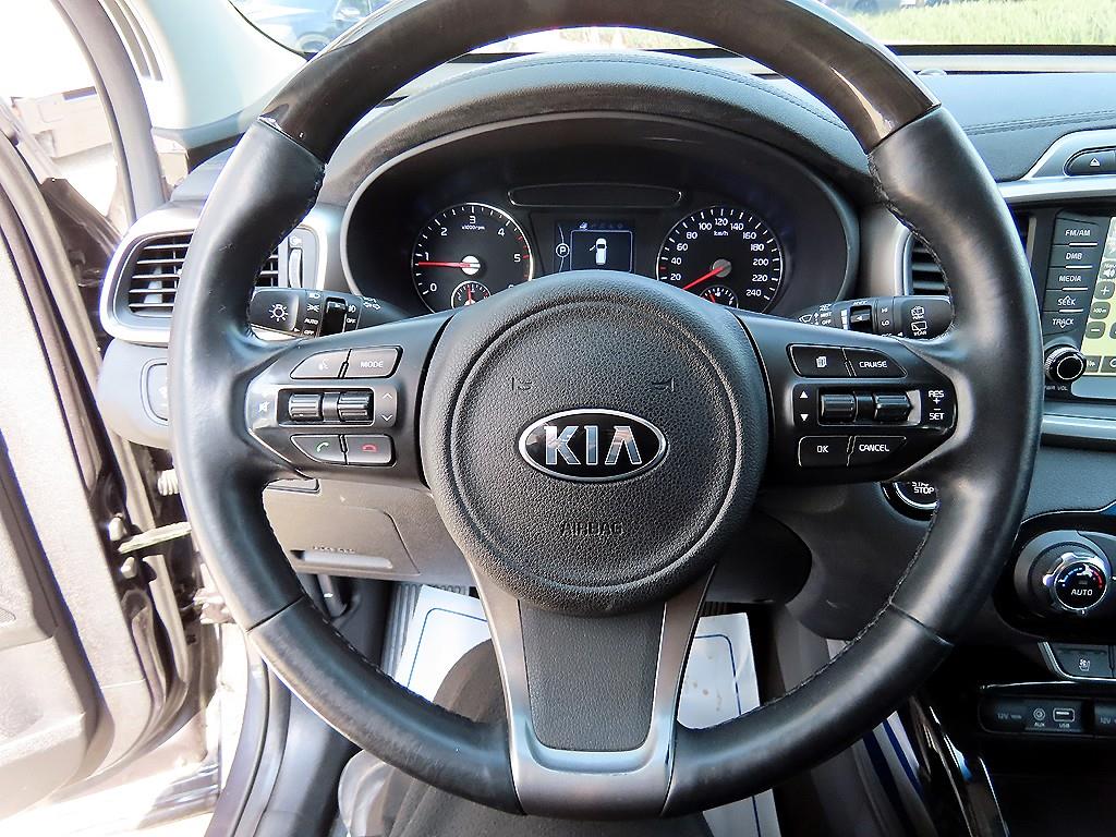 KIA Sorento - Vista 8