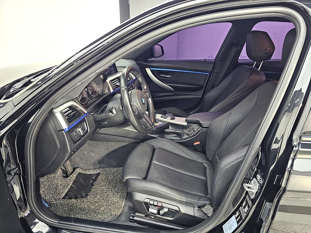 BMW 3 series - Vista 8