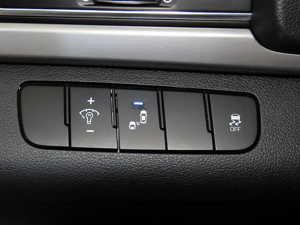 HYUNDAI Avante 2018 Blanco - Importación desde Corea - HF Imports Iquique - Foto 14