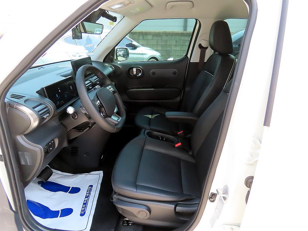 HYUNDAI Casper - Vista 5