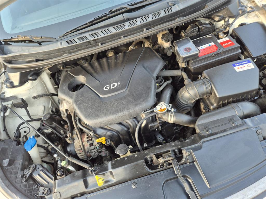 HYUNDAI Avante - Vista 6