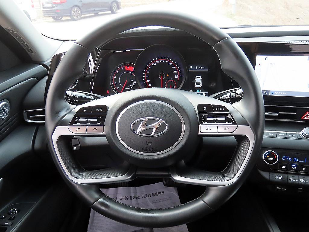 HYUNDAI Avante - Vista 7