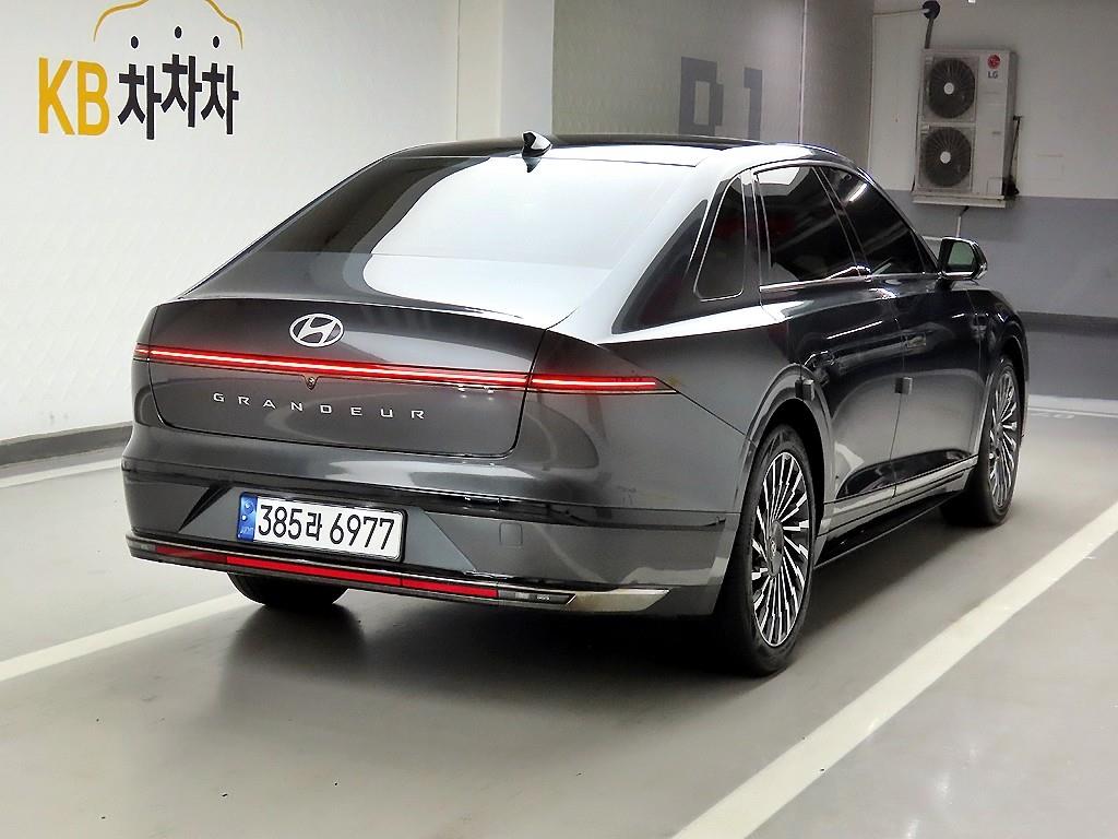 HYUNDAI Grandeur - Vista 4