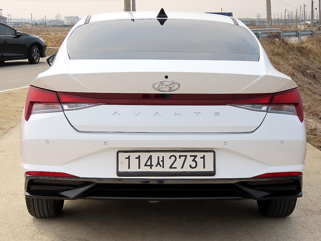 HYUNDAI Avante - Vista 4