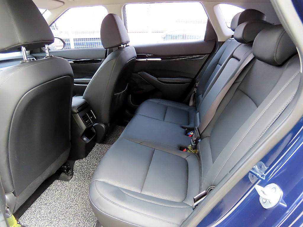 KIA Seltos - Vista 6