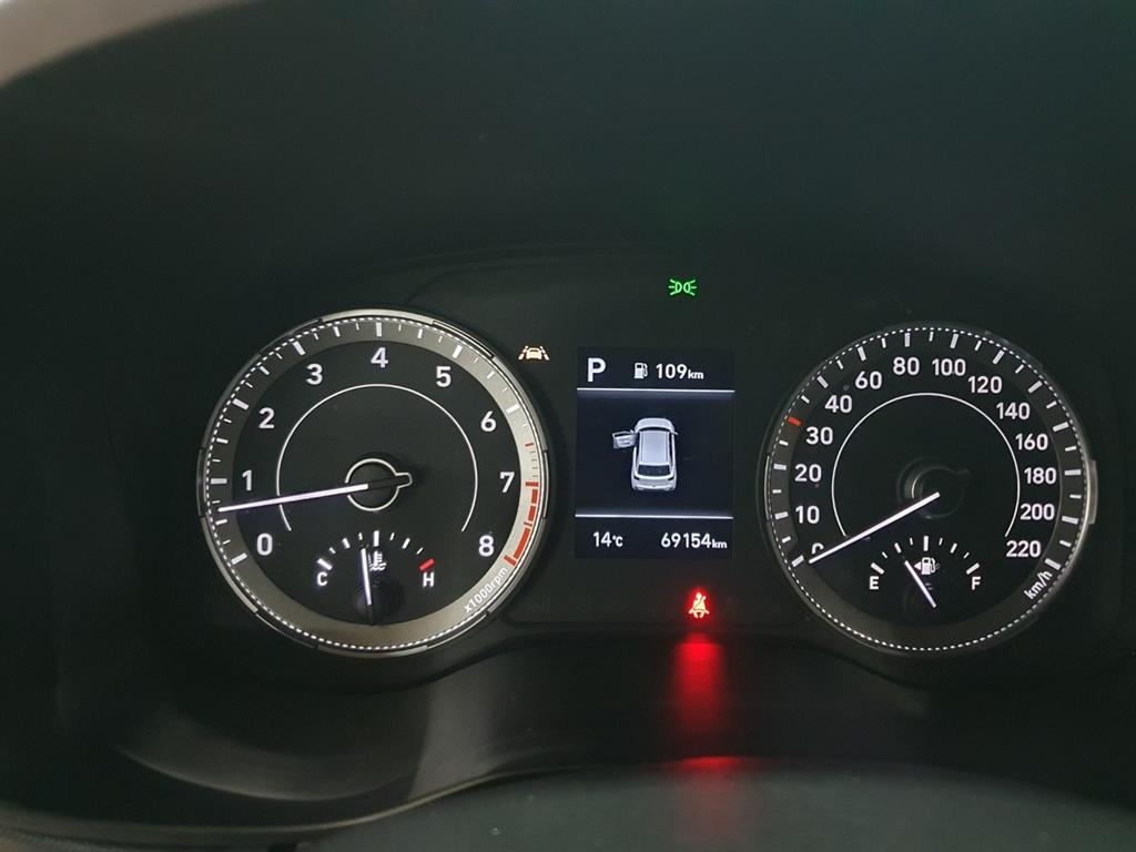 HYUNDAI Venue - Vista 10