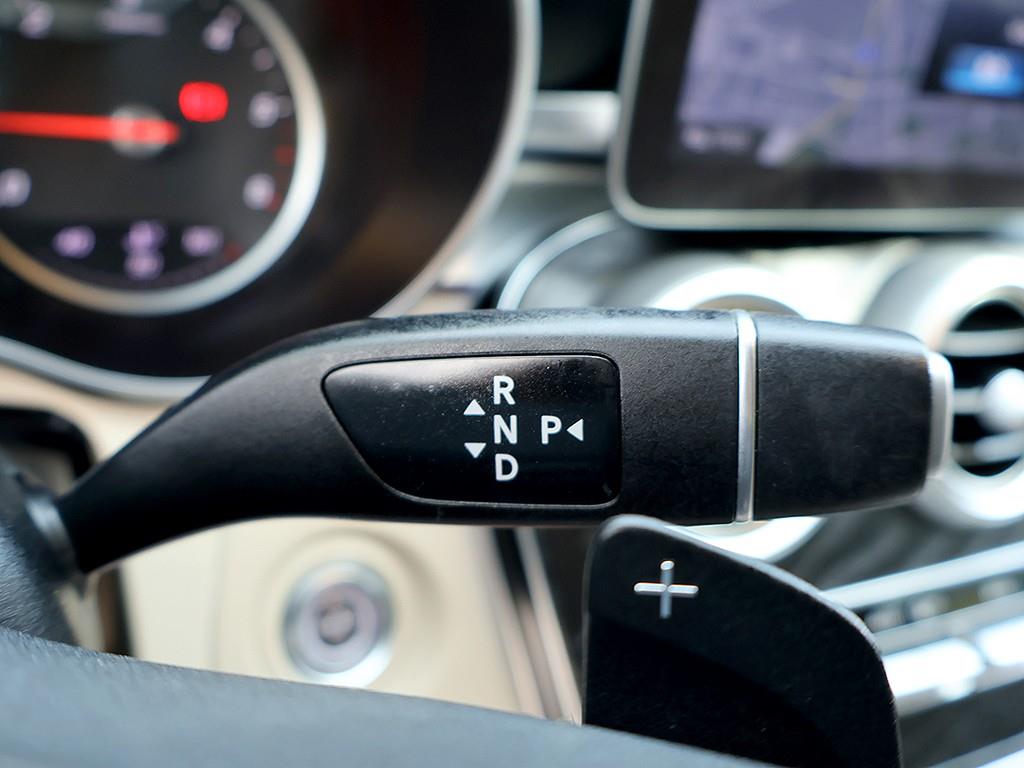 Mercedes Benz C Class 2019 the color of pearl - Importación desde Corea - HF Imports Iquique - Foto 7