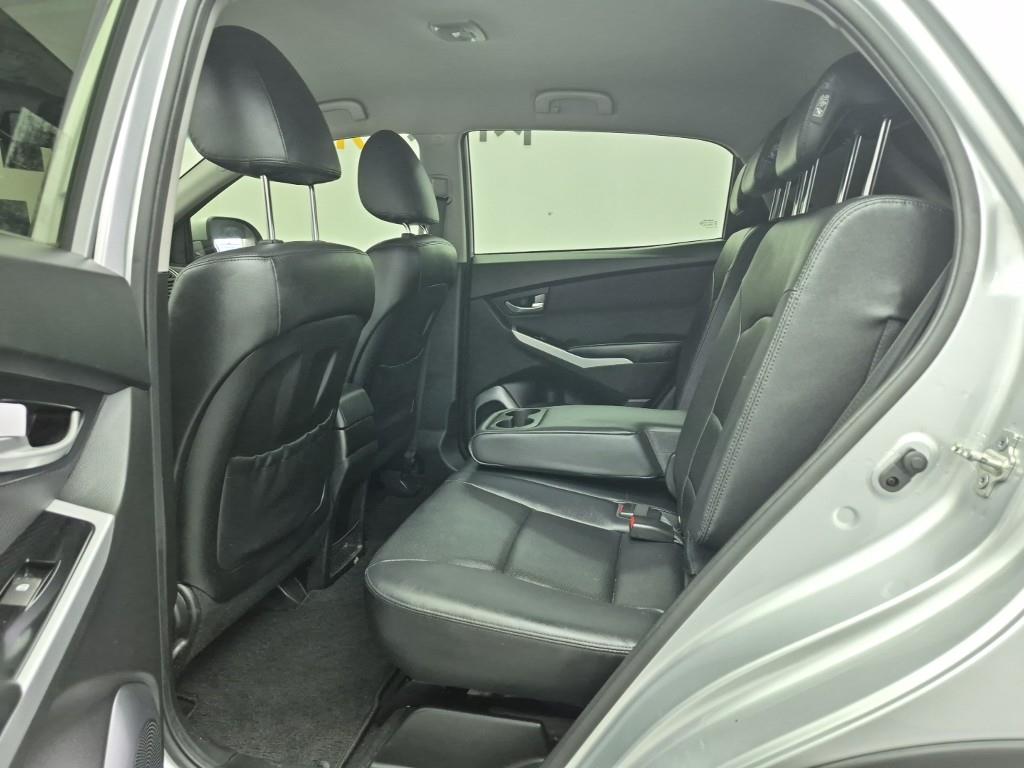 Ssangyong Korando - Vista 12