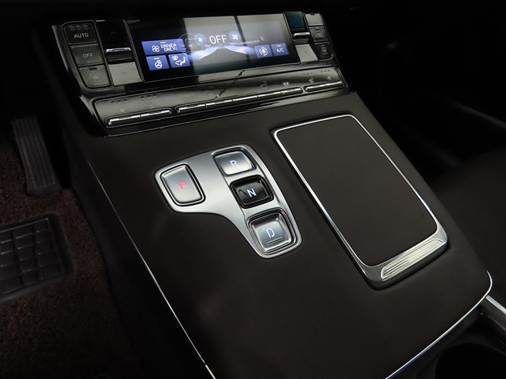 HYUNDAI Grandeur - Vista 11