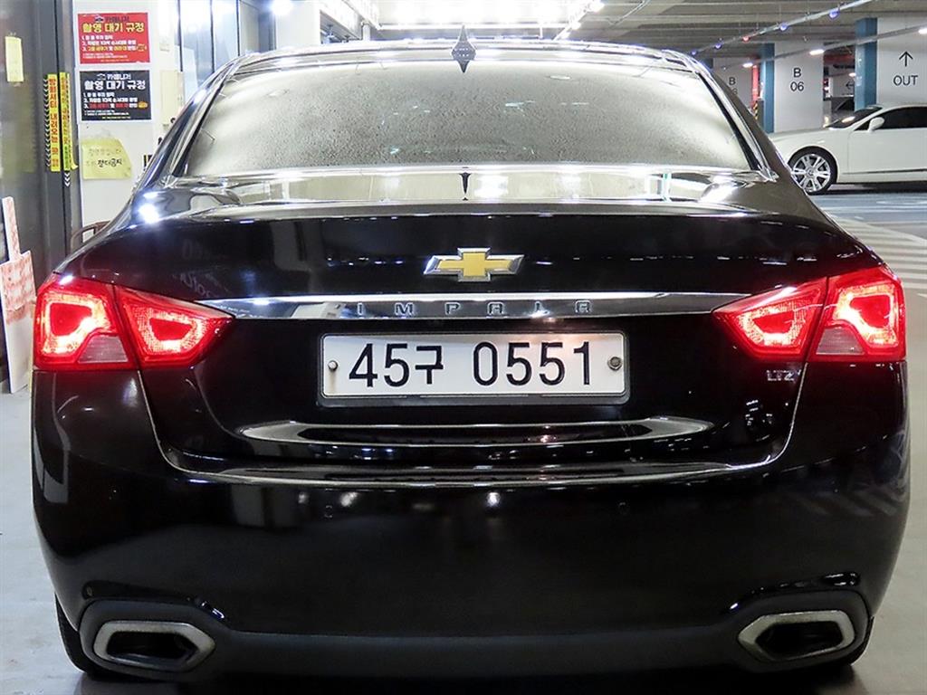 Chevrolet Impala - Vista 5