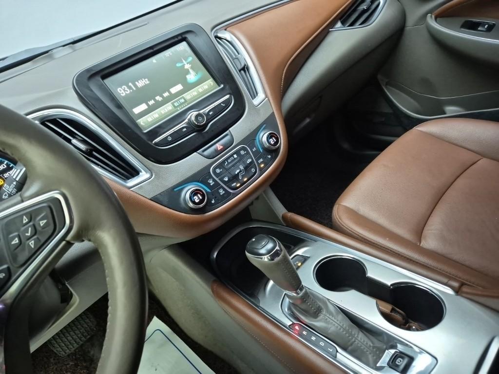 Chevrolet Malibu - Vista 10