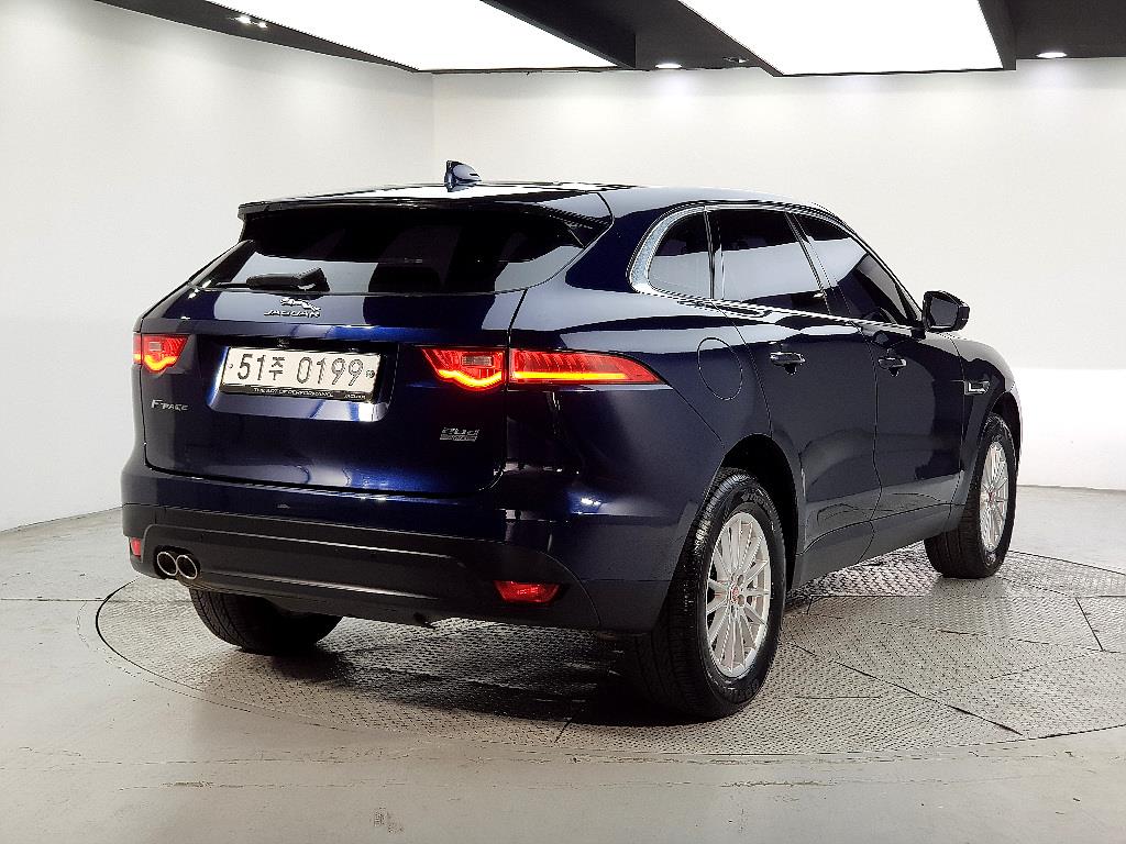 Jaguar F-PACE - Vista 4