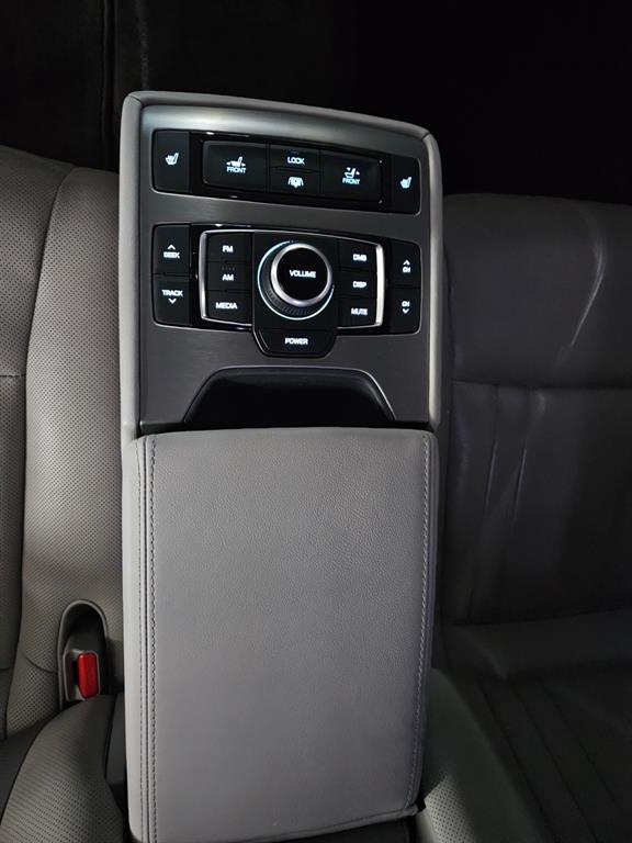 HYUNDAI Genesis - Vista 9