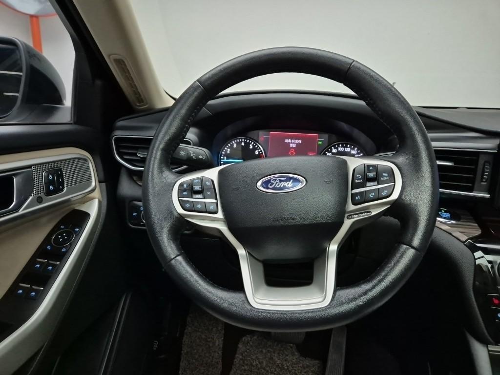 Ford Explorer - Vista 9