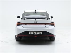 HYUNDAI Avante - Vista 10