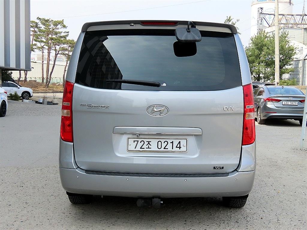 HYUNDAI Starex - Vista 4