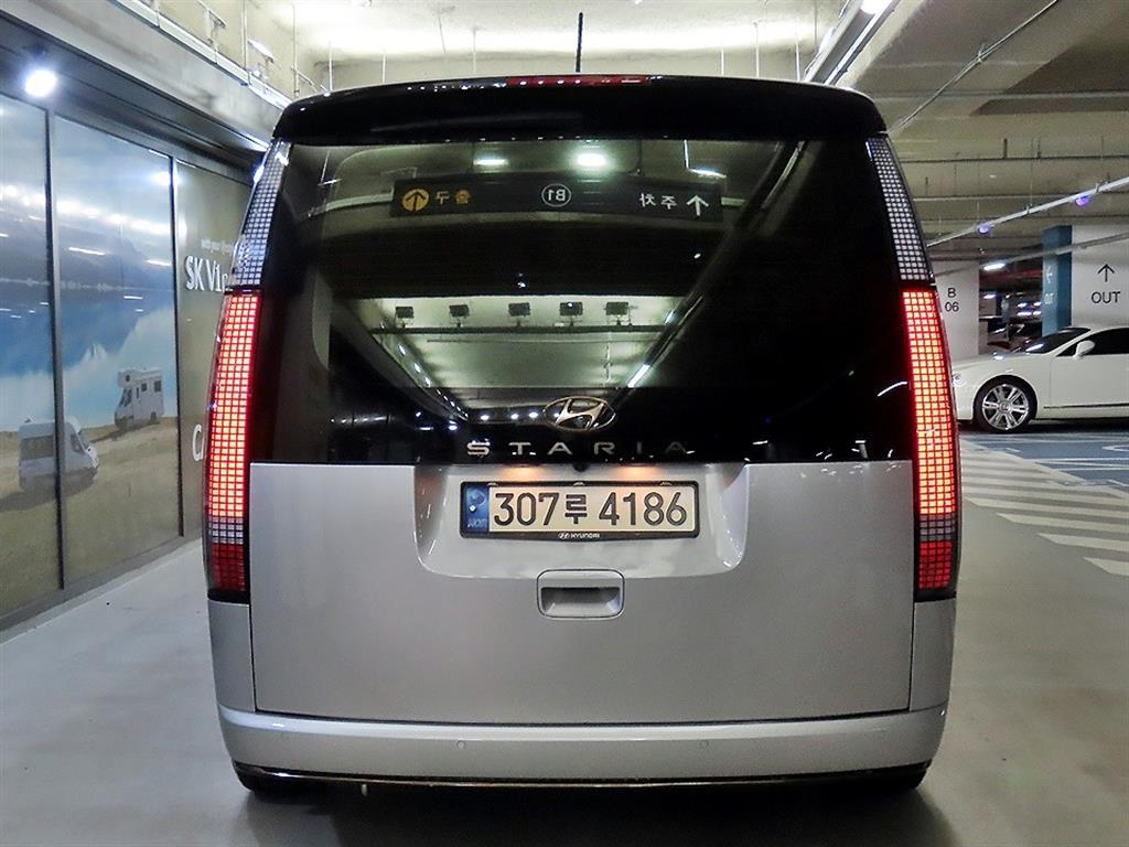 HYUNDAI Staria - Vista 5