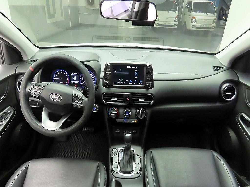 HYUNDAI Kona - Vista 8