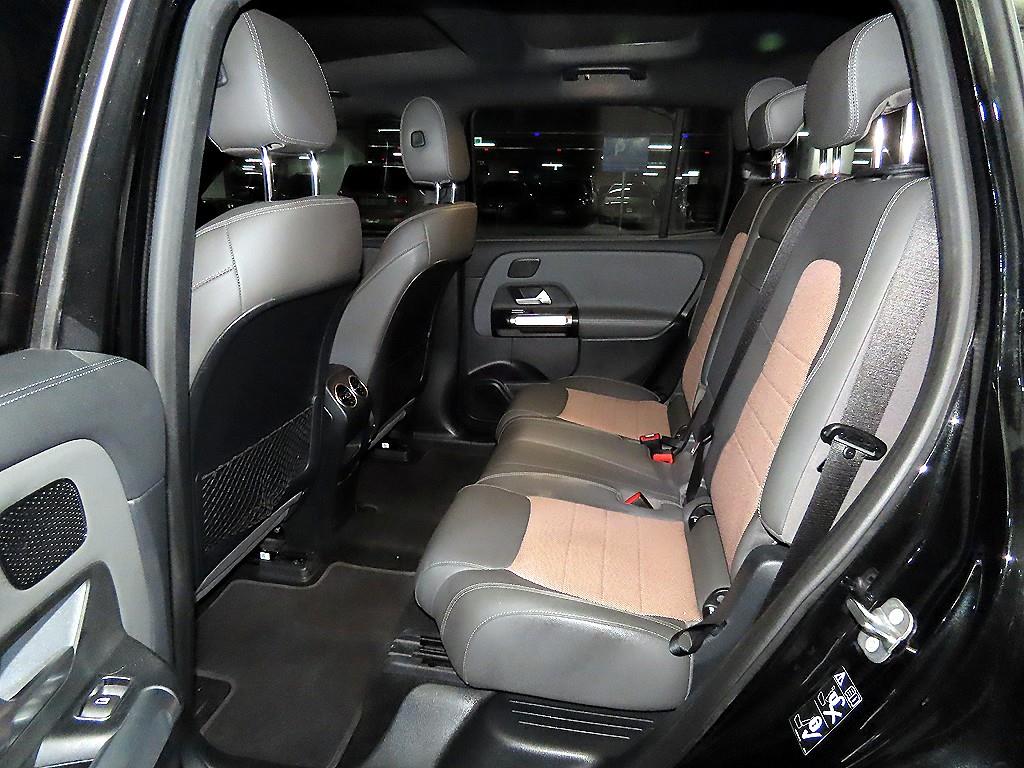 Mercedes Benz EQB - Vista 7