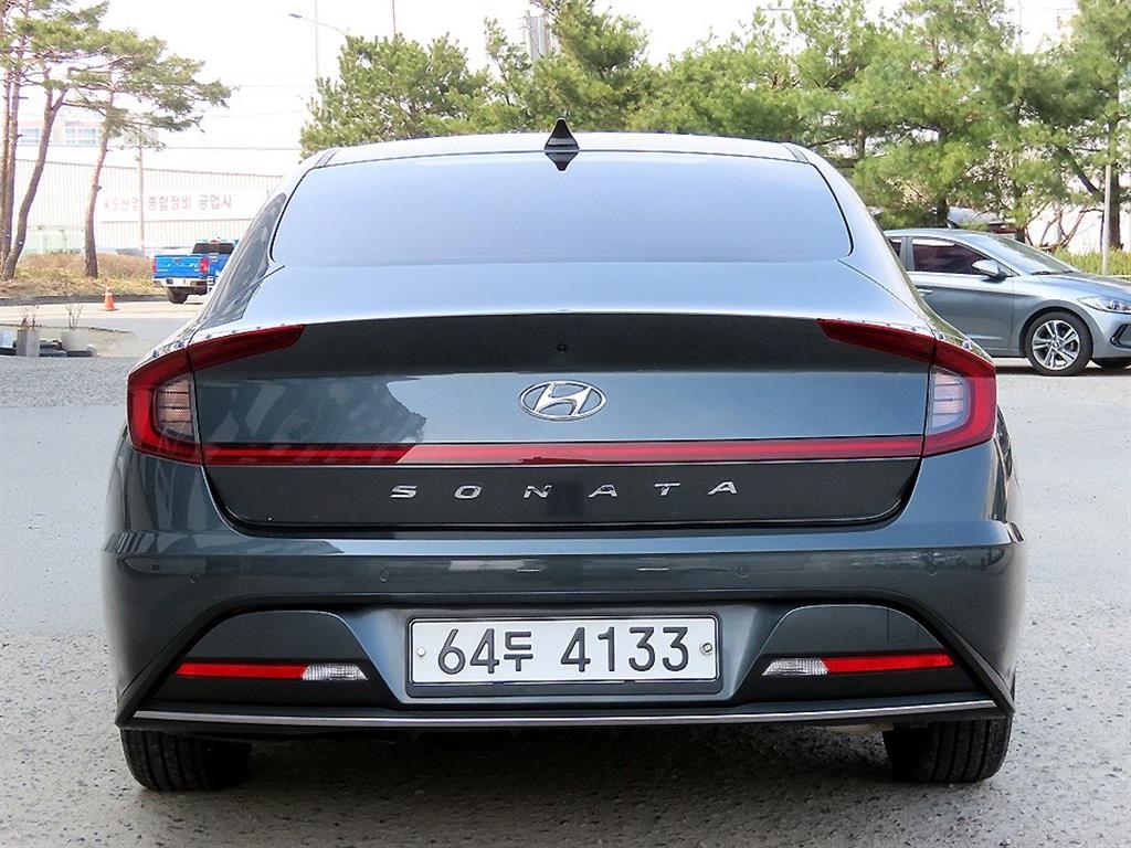 HYUNDAI Sonata - Vista 4