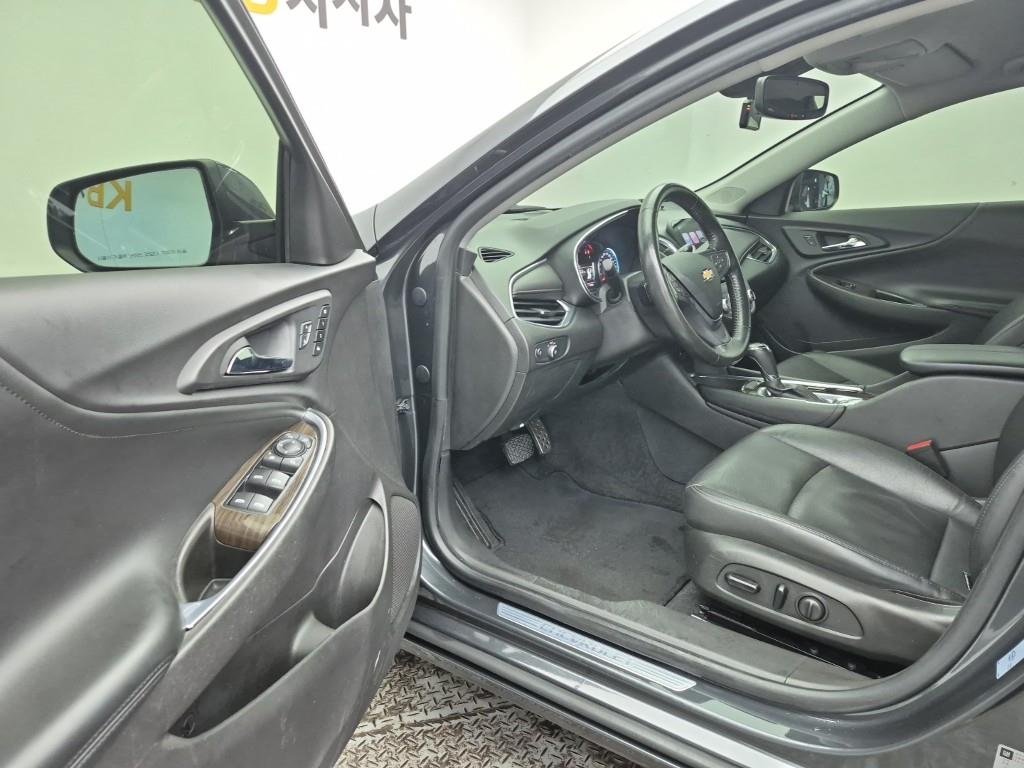 Chevrolet Malibu 2017 Gris - Importación desde Corea - HF Imports Iquique - Foto 18