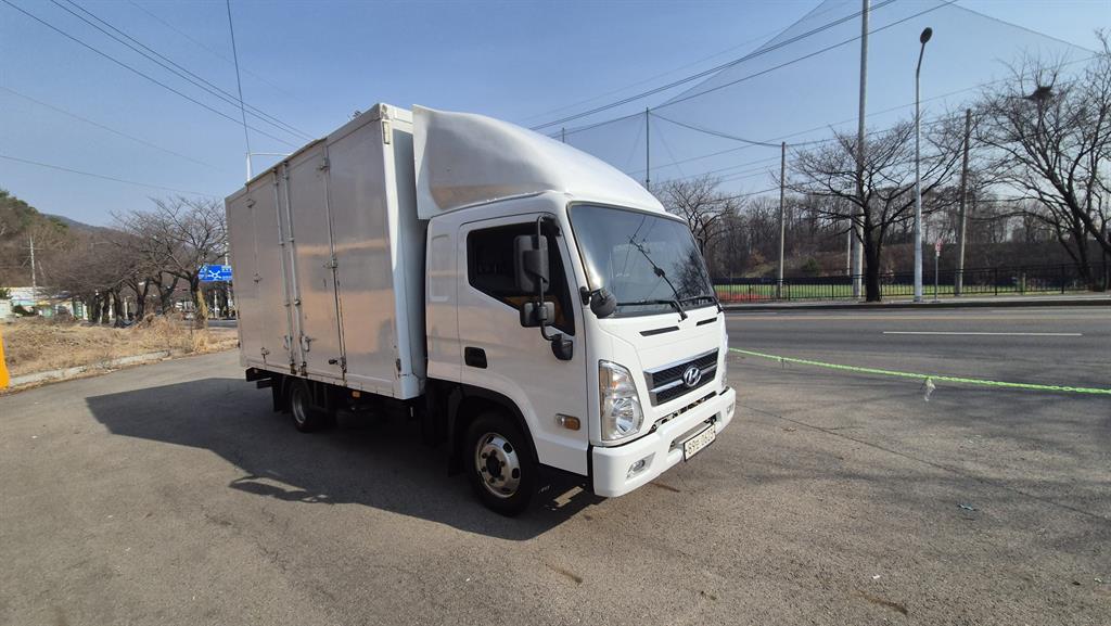 medium and large cargo truck 2019 Blanco - Importación desde Corea - HF Imports Iquique - Foto 13