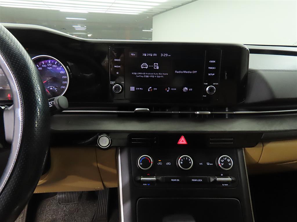 KIA Carnival - Vista 10