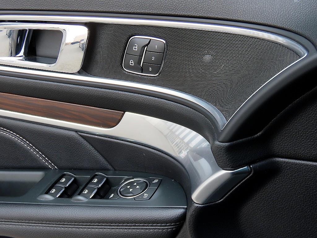 Ford Explorer - Vista 11