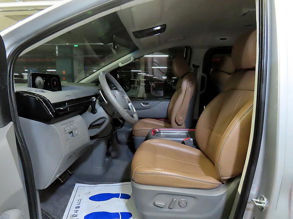 HYUNDAI Staria - Vista 6