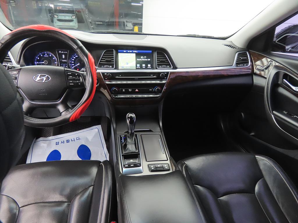 HYUNDAI Aslan - Vista 7