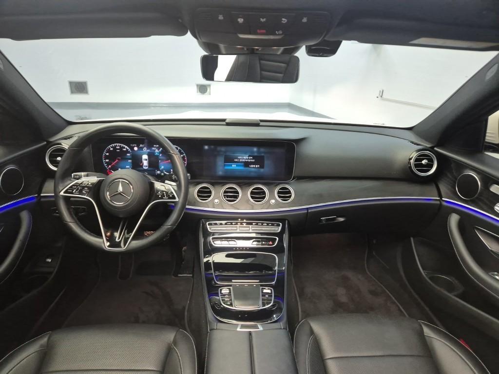 Mercedes Benz E class - Vista 7