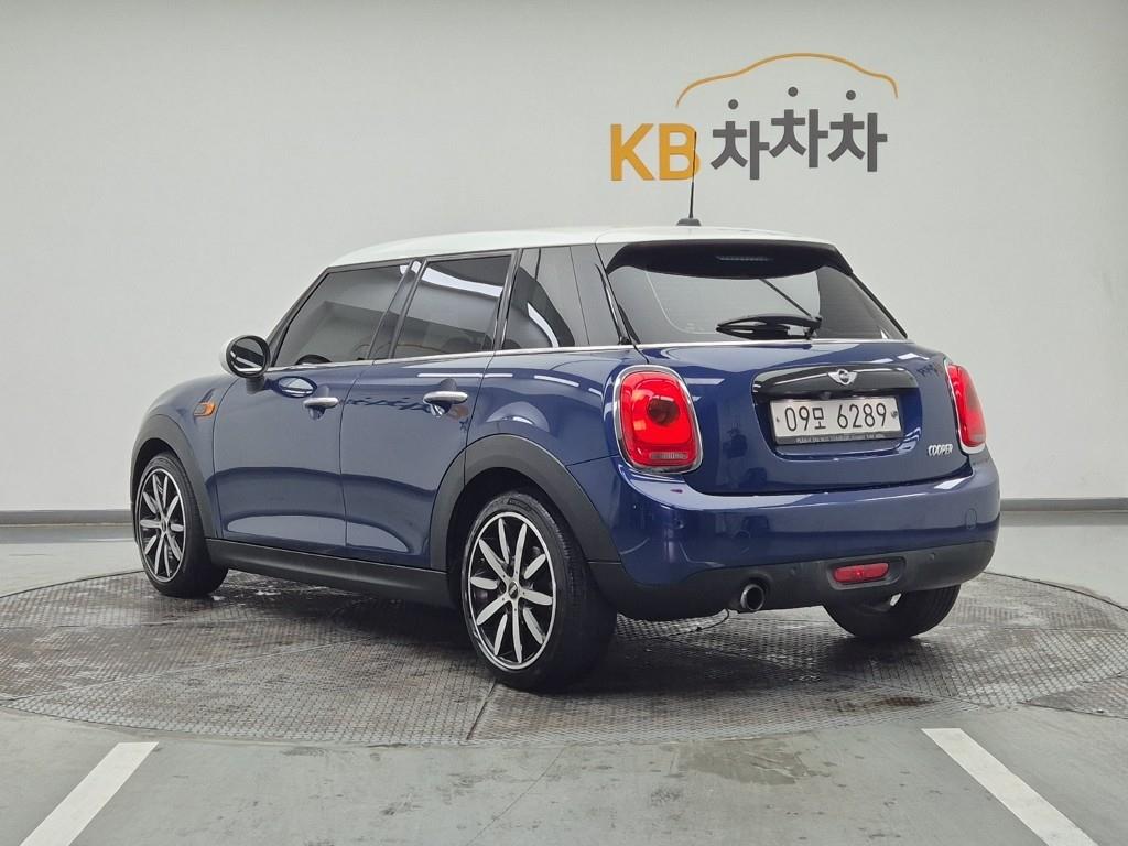 Mini Cooper - Vista 3