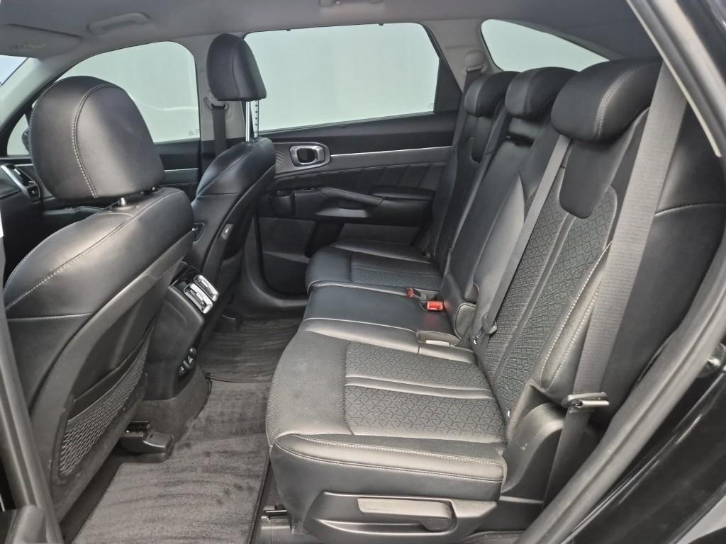 KIA Sorento - Vista 12