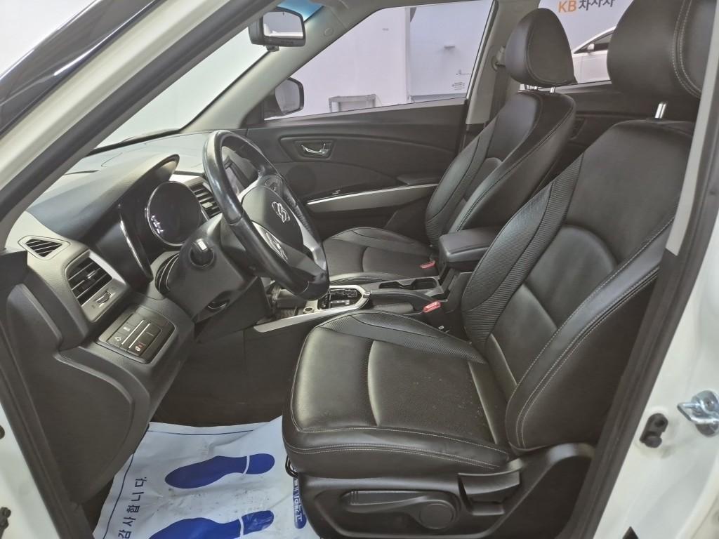 Ssangyong Tivoli - Vista 11