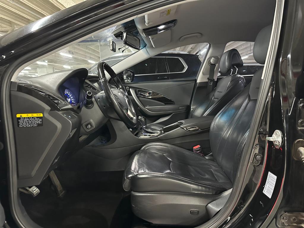 HYUNDAI Grandeur - Vista 8