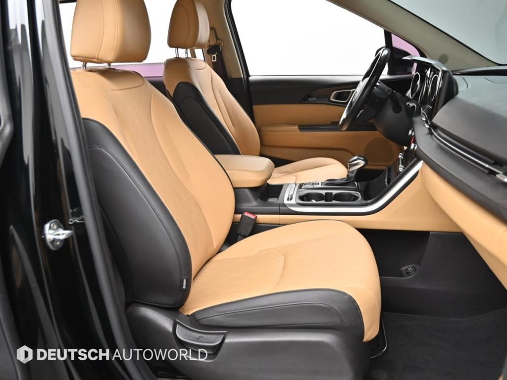 KIA Carnival - Vista 10