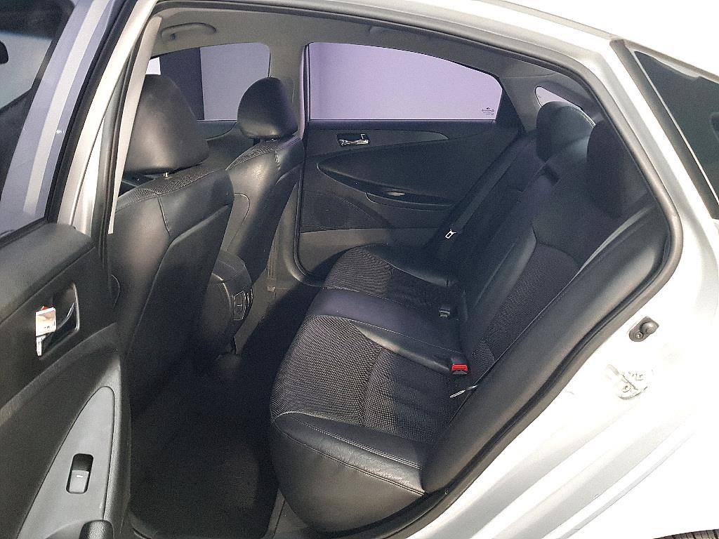 HYUNDAI Sonata - Vista 9