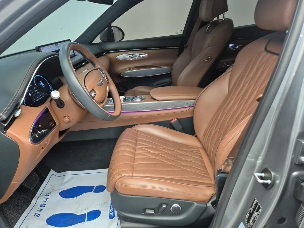 Genesis GV70 - Vista 11