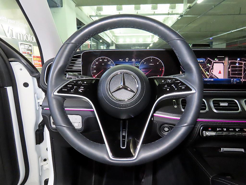 Mercedes Benz GLE Class - Vista 8